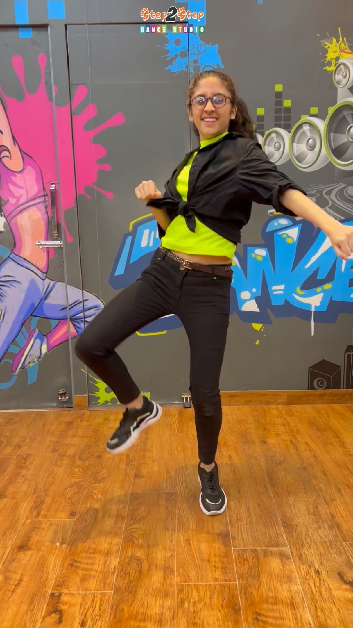 Aaye Haaye l Hookstep l Dance Video l Trending Shorts #dance #shorts #karanaujla #norafatehi #yt